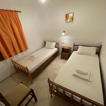 Delfinia アパート