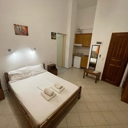 Delfinia アパート プラタニアス