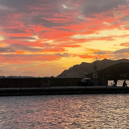 Delfinia * 플라타니아스