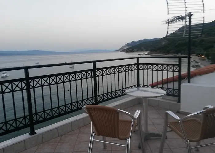 Delfinia Платаньяс